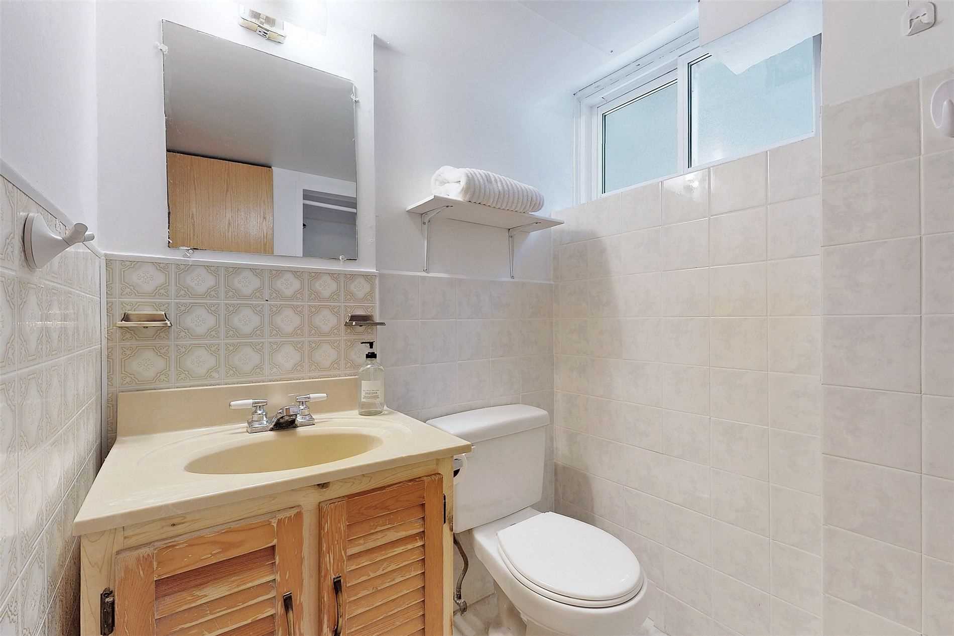 141 Kalmar Ave