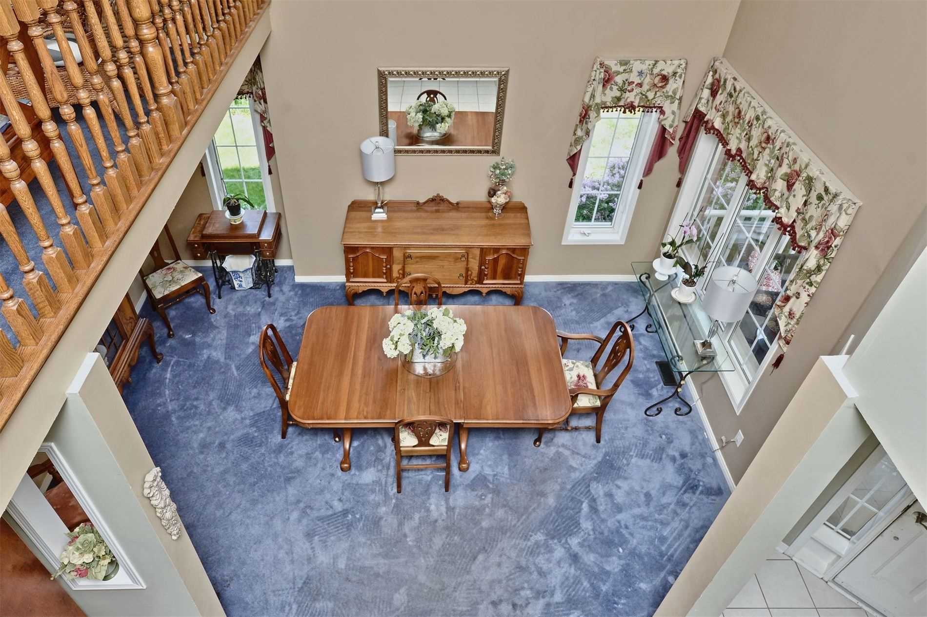 2 Redvers St