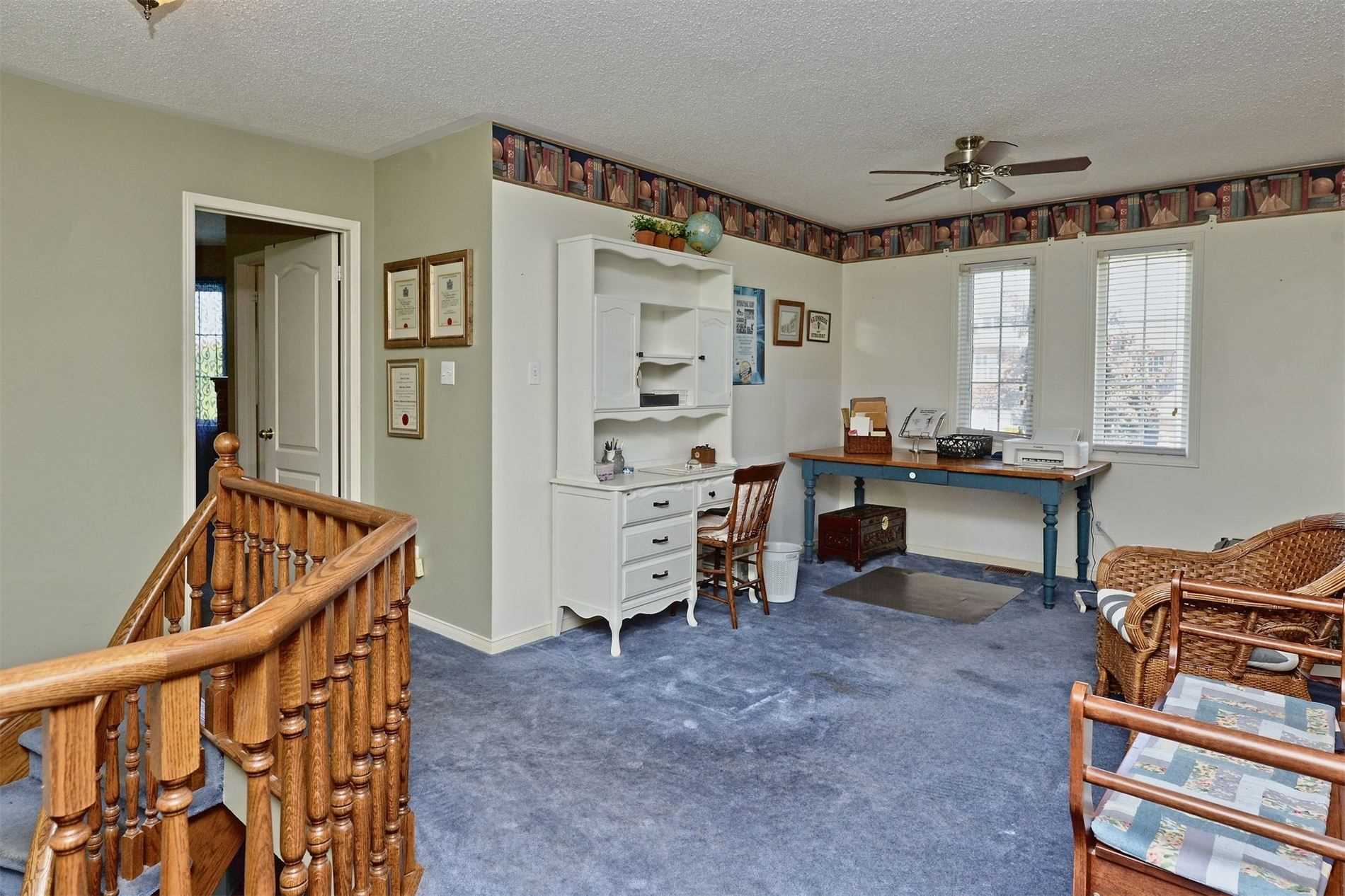 2 Redvers St