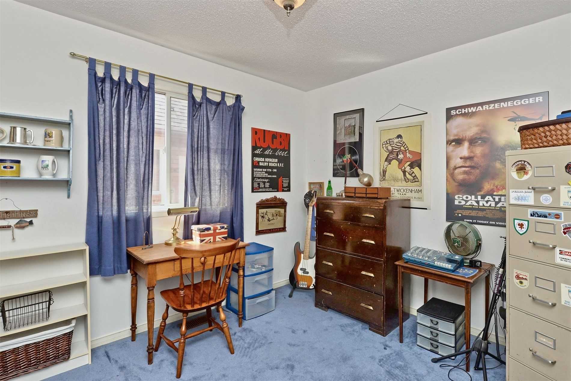 2 Redvers St