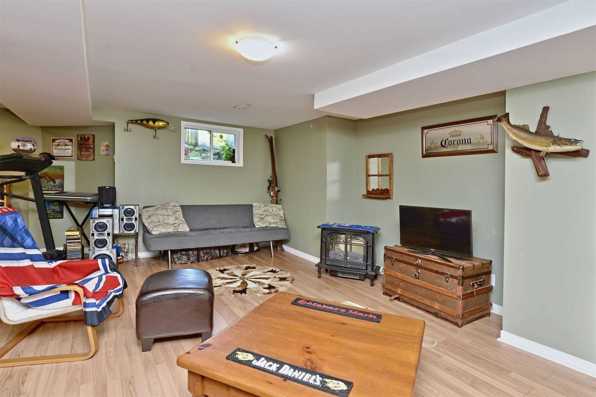2 Redvers St