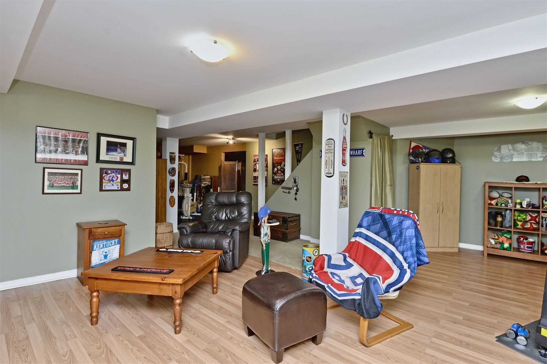 2 Redvers St