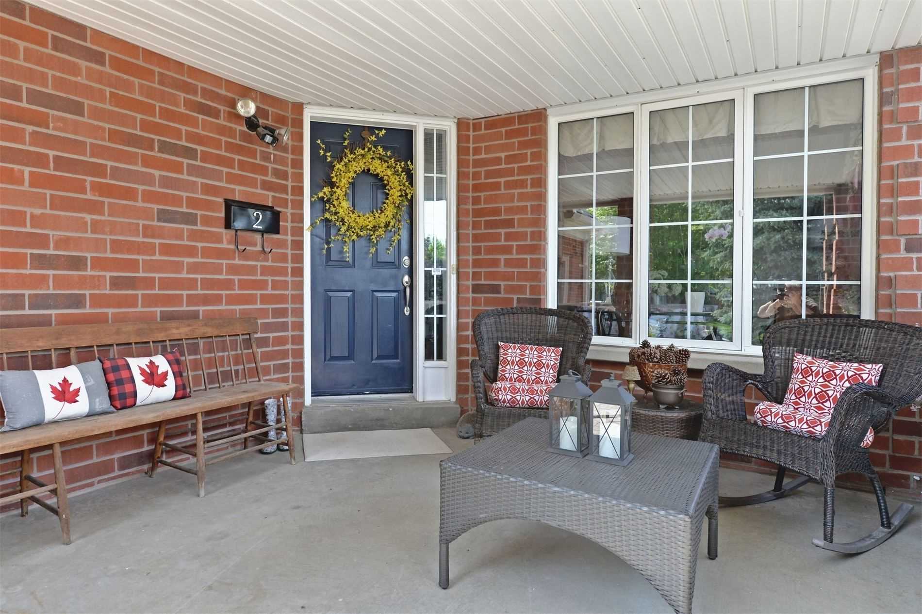 2 Redvers St