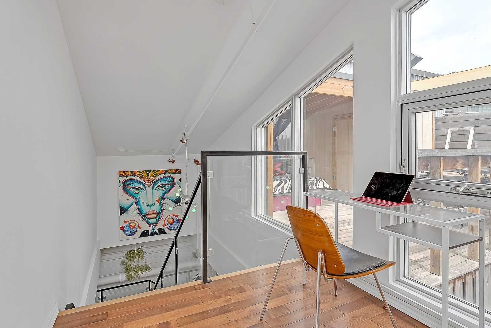 1173 Dundas St E, #236