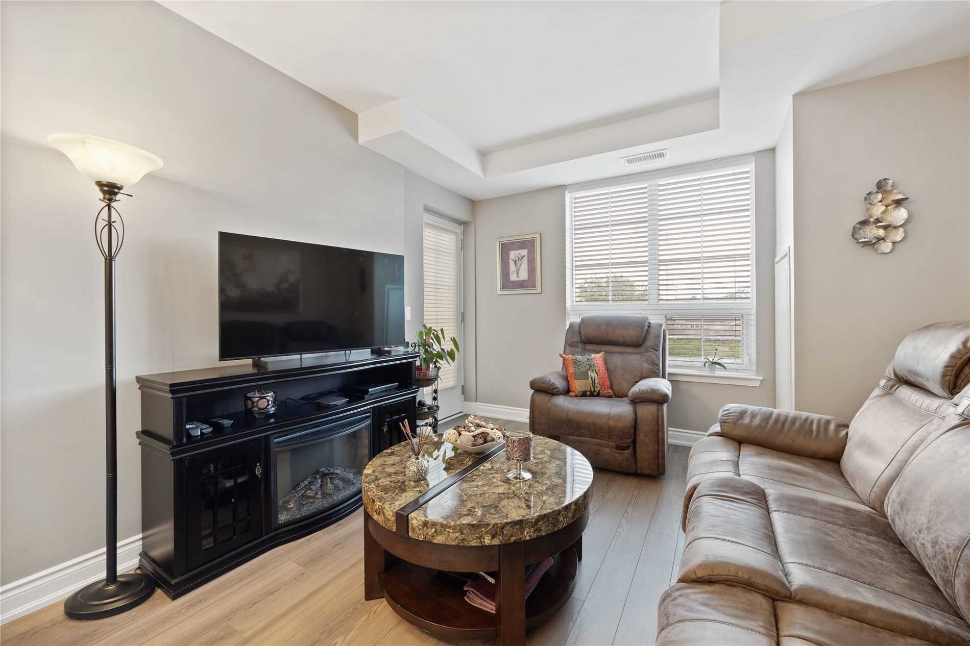 21 Brookhouse Dr, #206