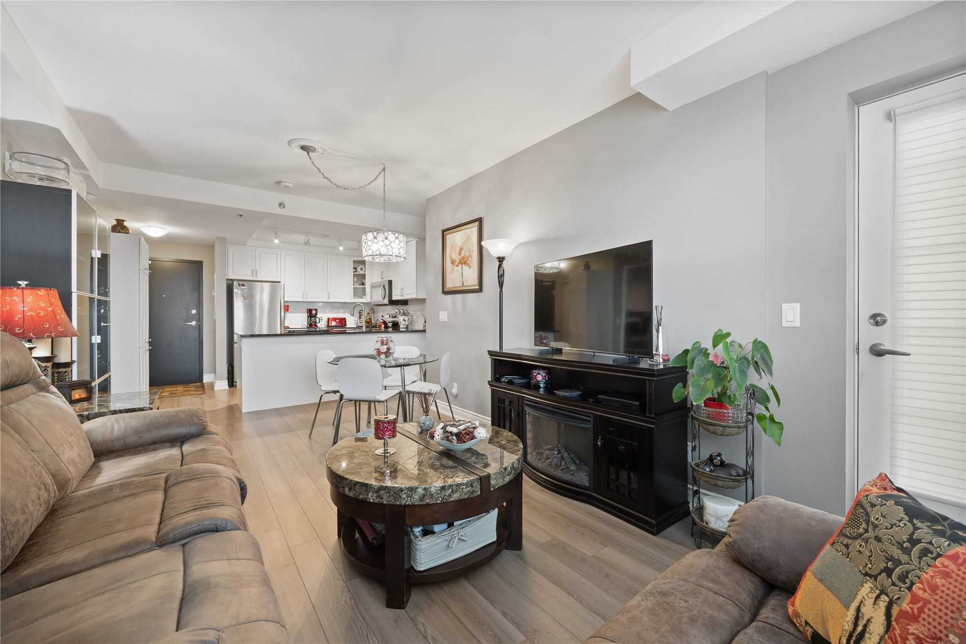 21 Brookhouse Dr, #206