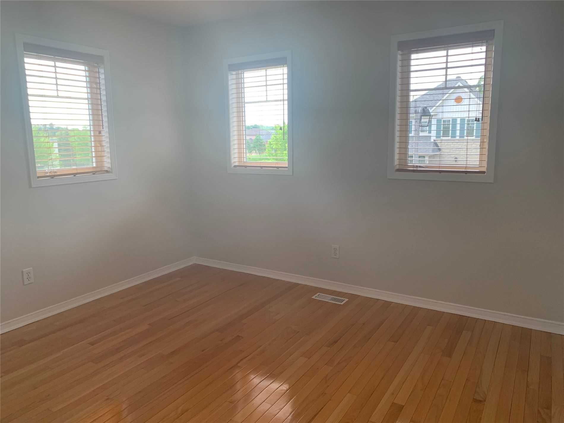 60 Haverhill Cres