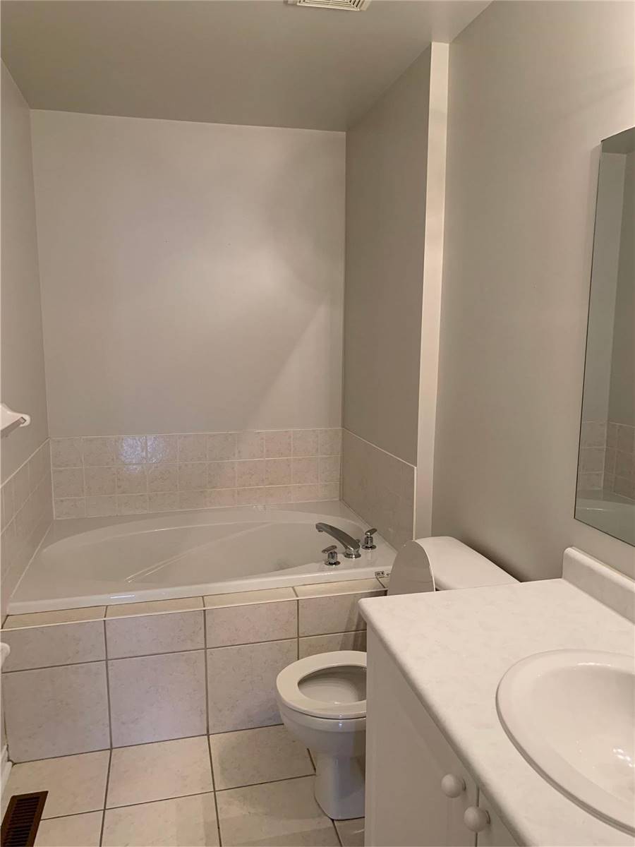 60 Haverhill Cres