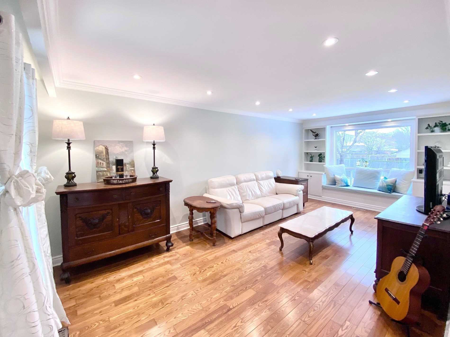899 Finley Ave