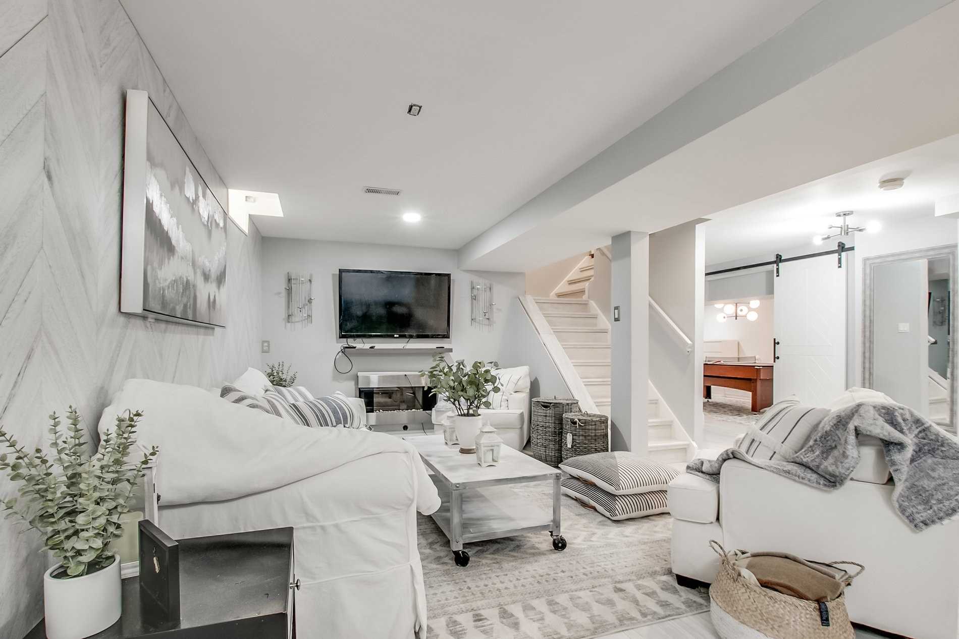 4 Aldcroft Cres