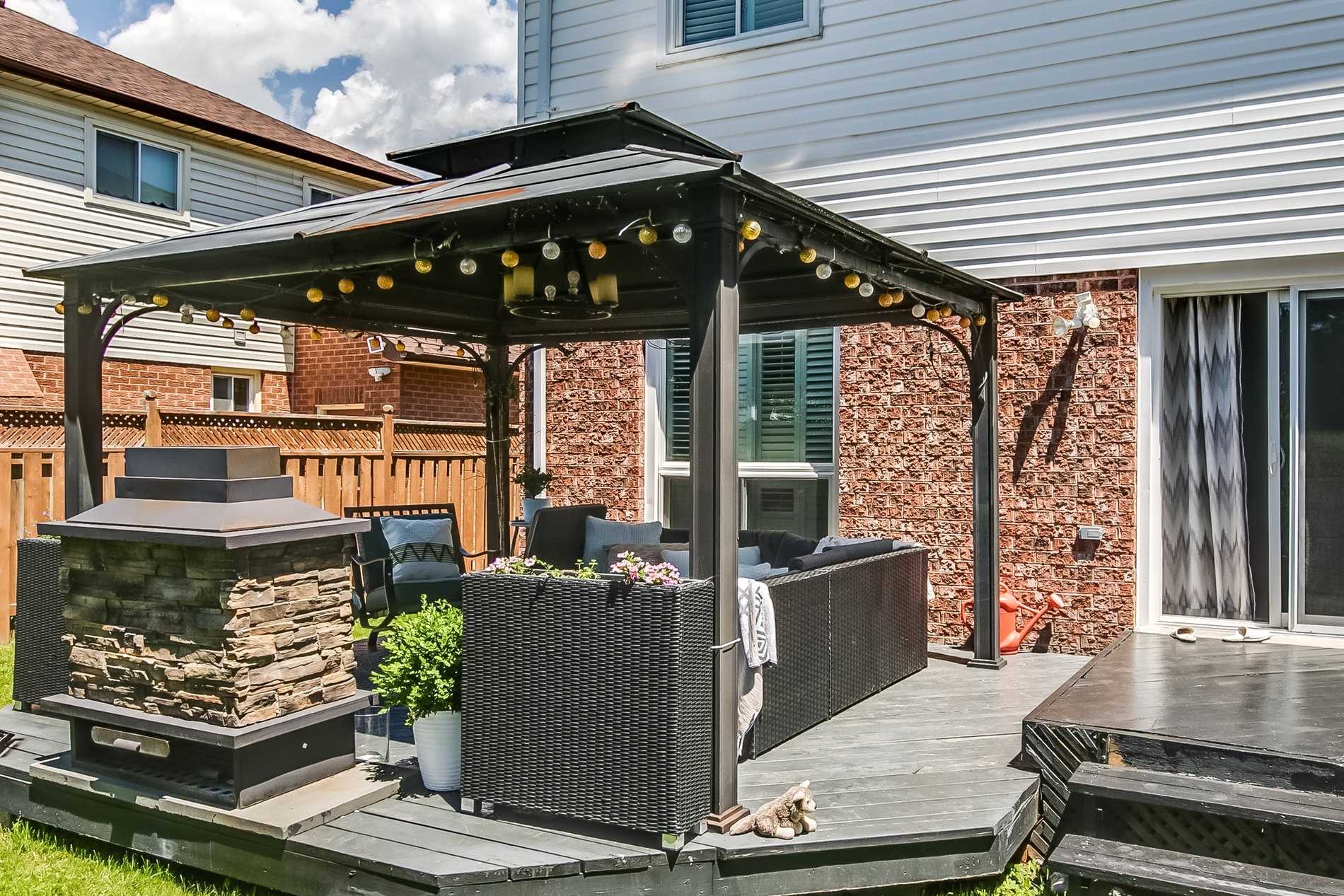 4 Aldcroft Cres