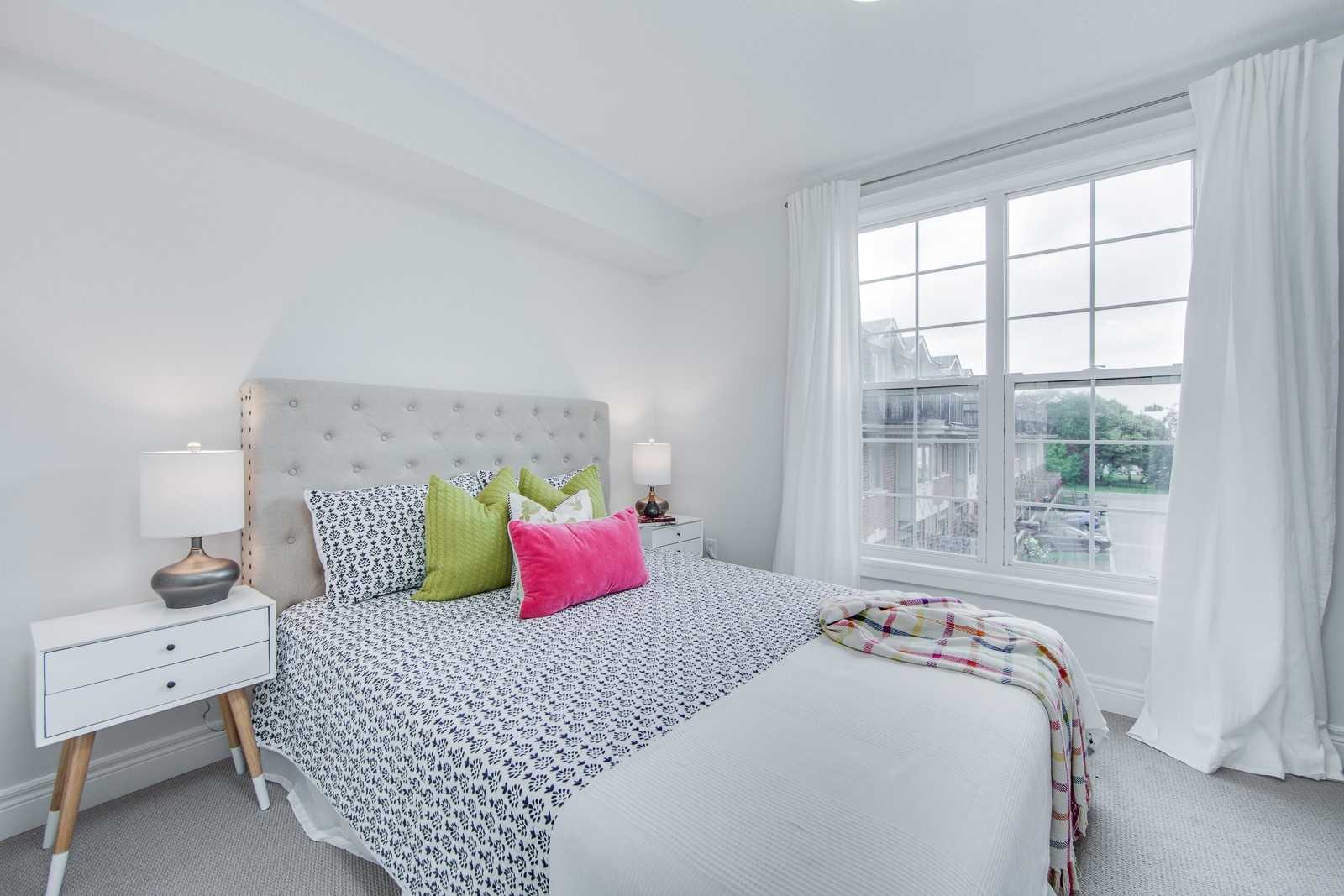 2 Fairhead Mews