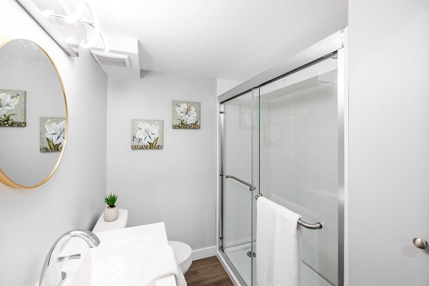 1348 Belair Cres