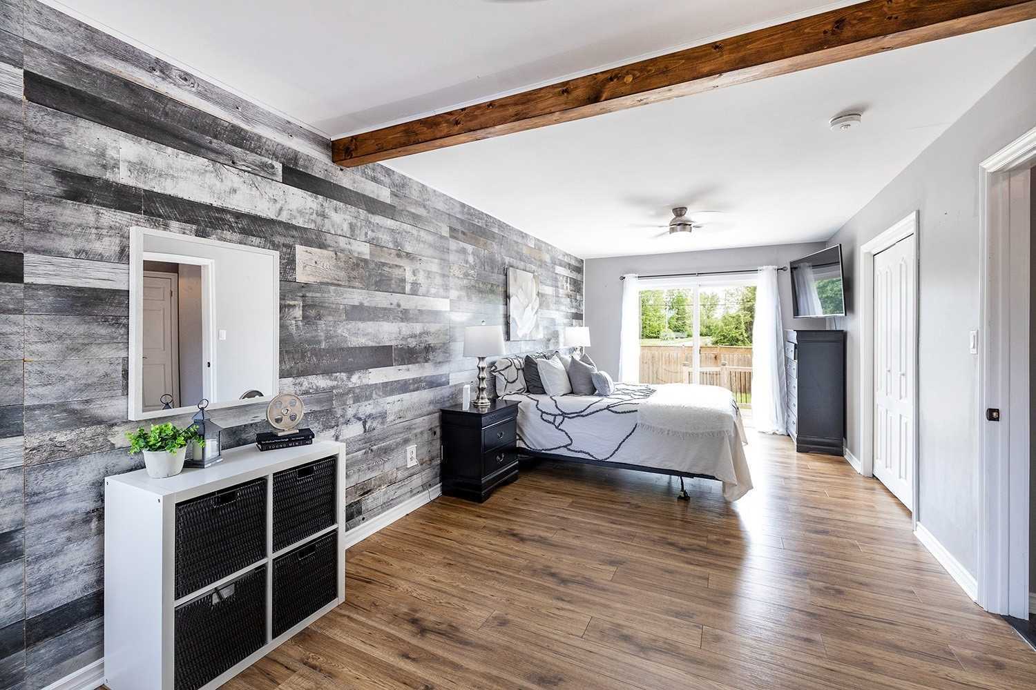 1348 Belair Cres