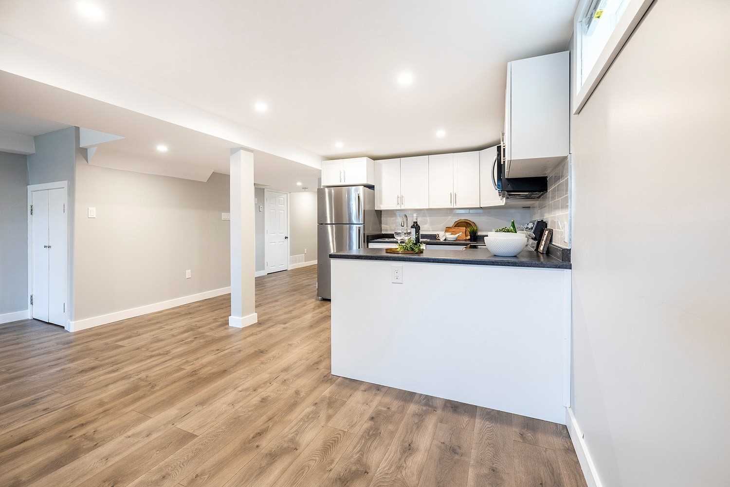1348 Belair Cres