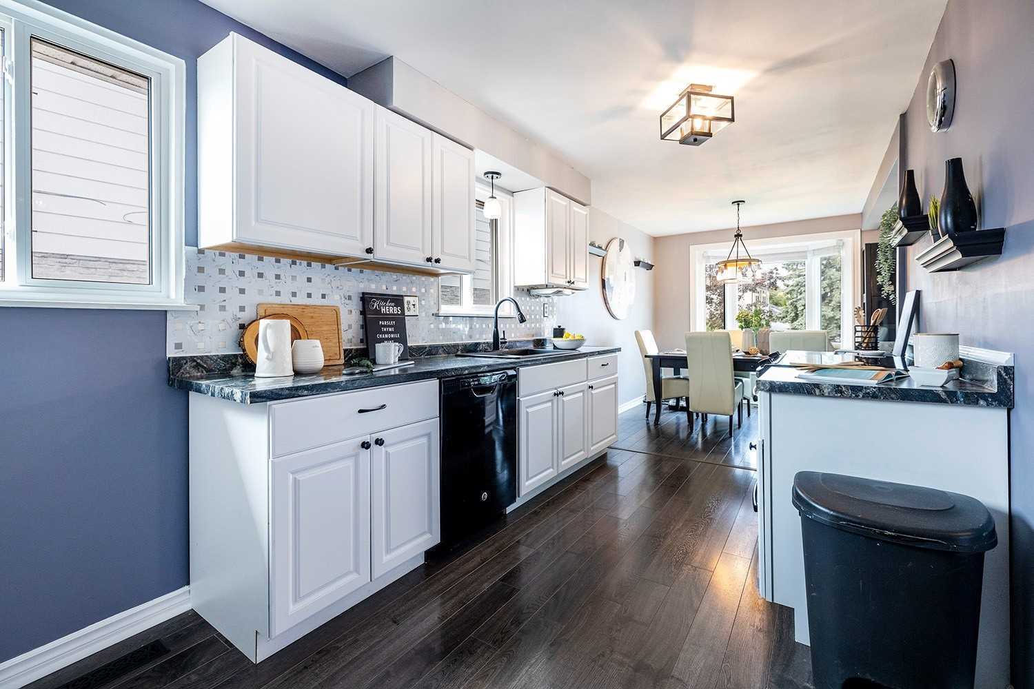 1348 Belair Cres