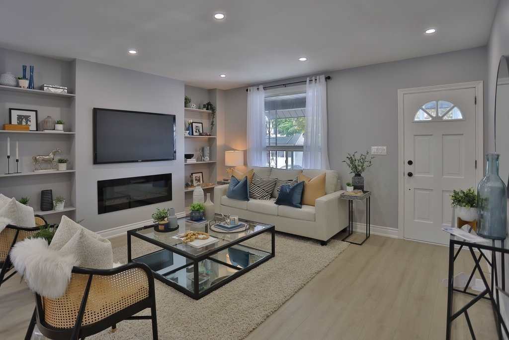 8 Harris Ave