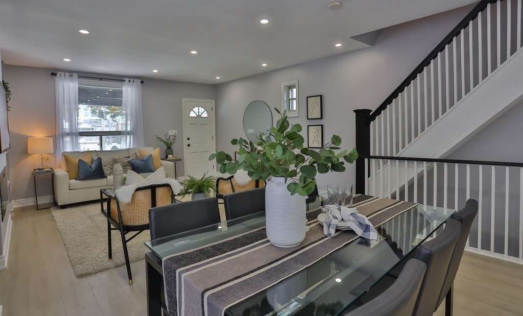 8 Harris Ave