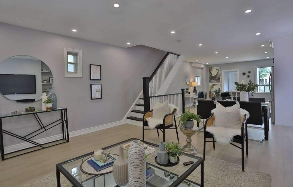 8 Harris Ave
