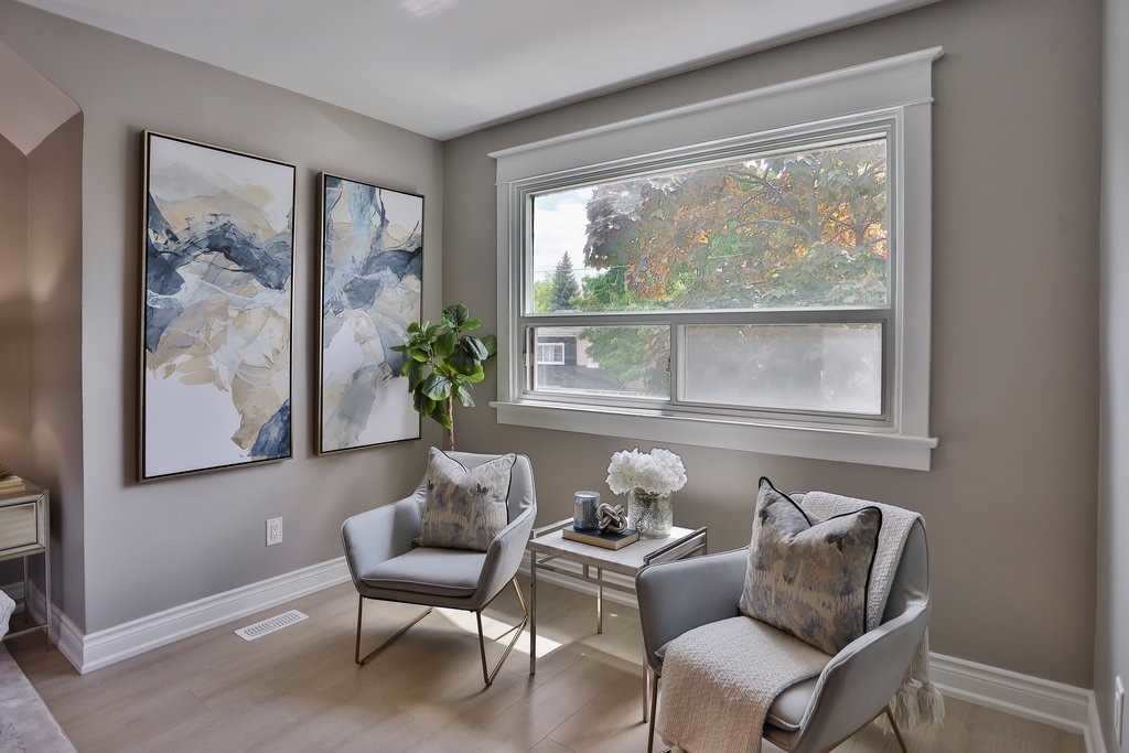 8 Harris Ave