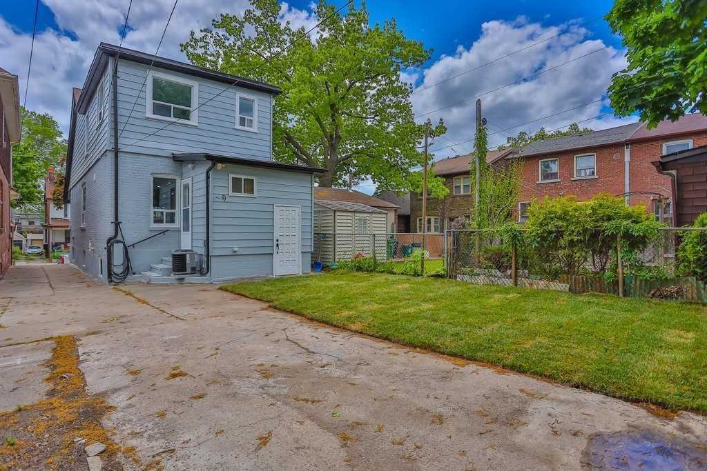 8 Harris Ave