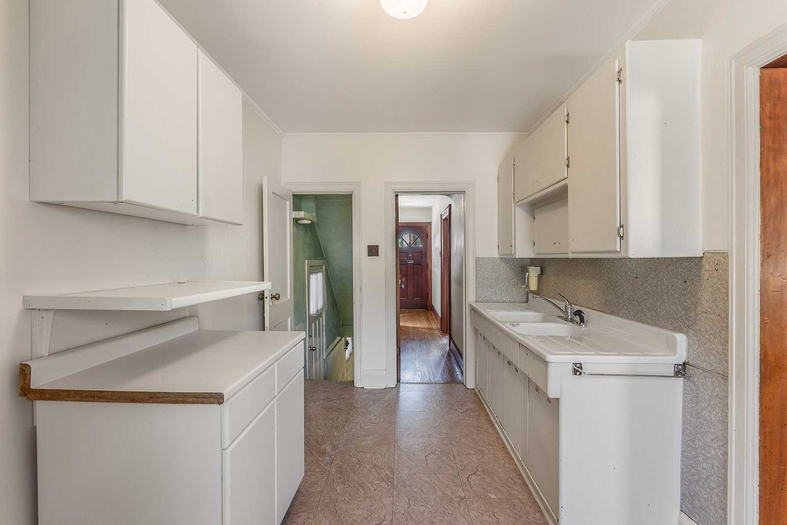 176 Hopedale Ave