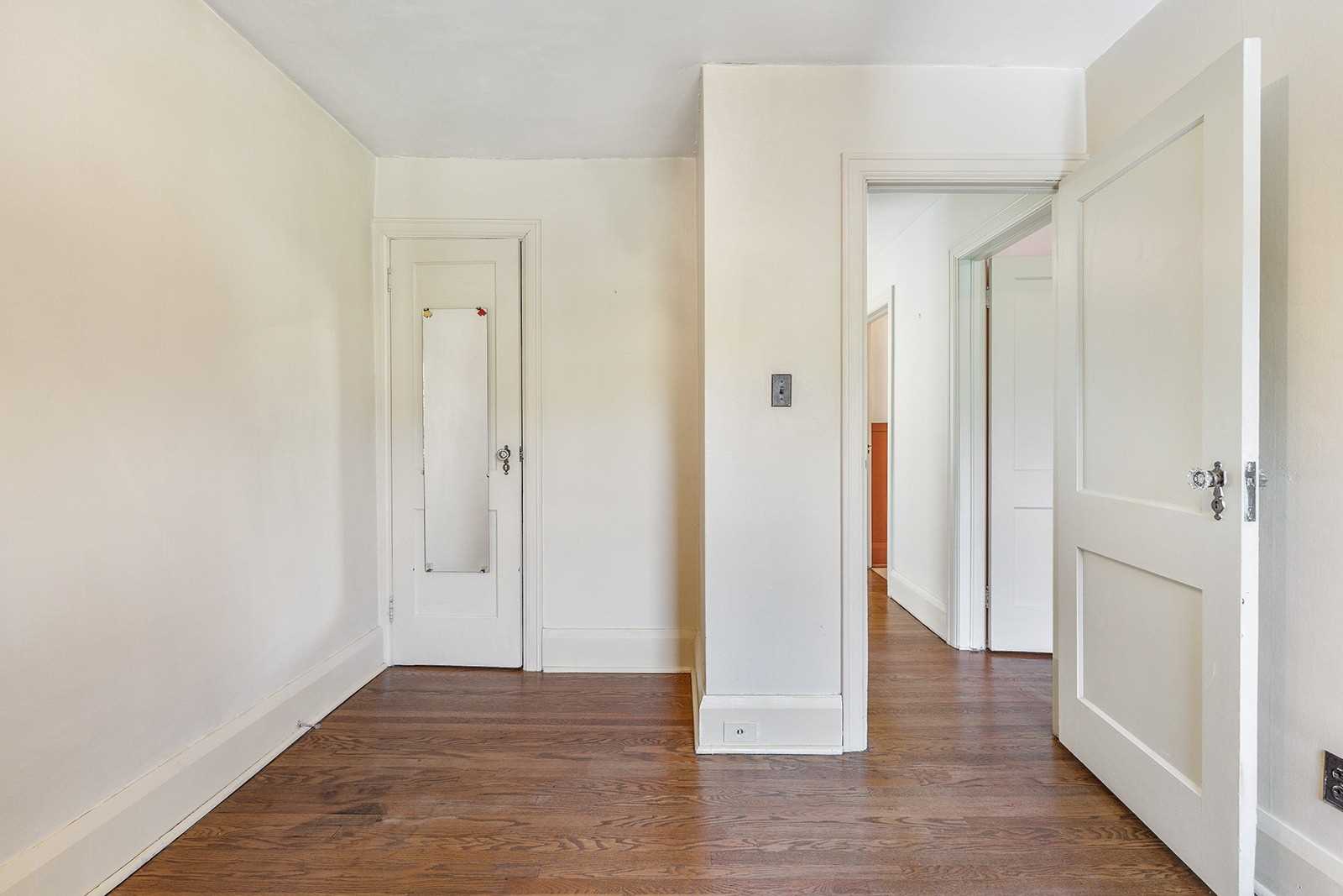 176 Hopedale Ave