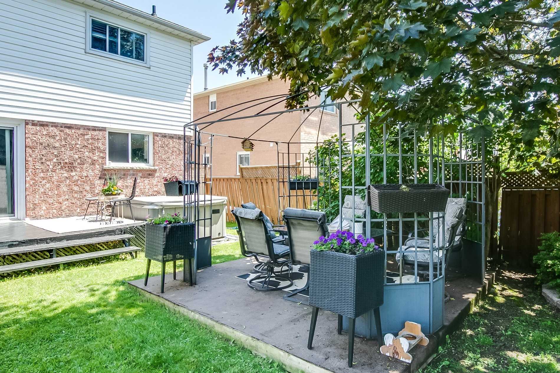 4 Aldcroft Cres
