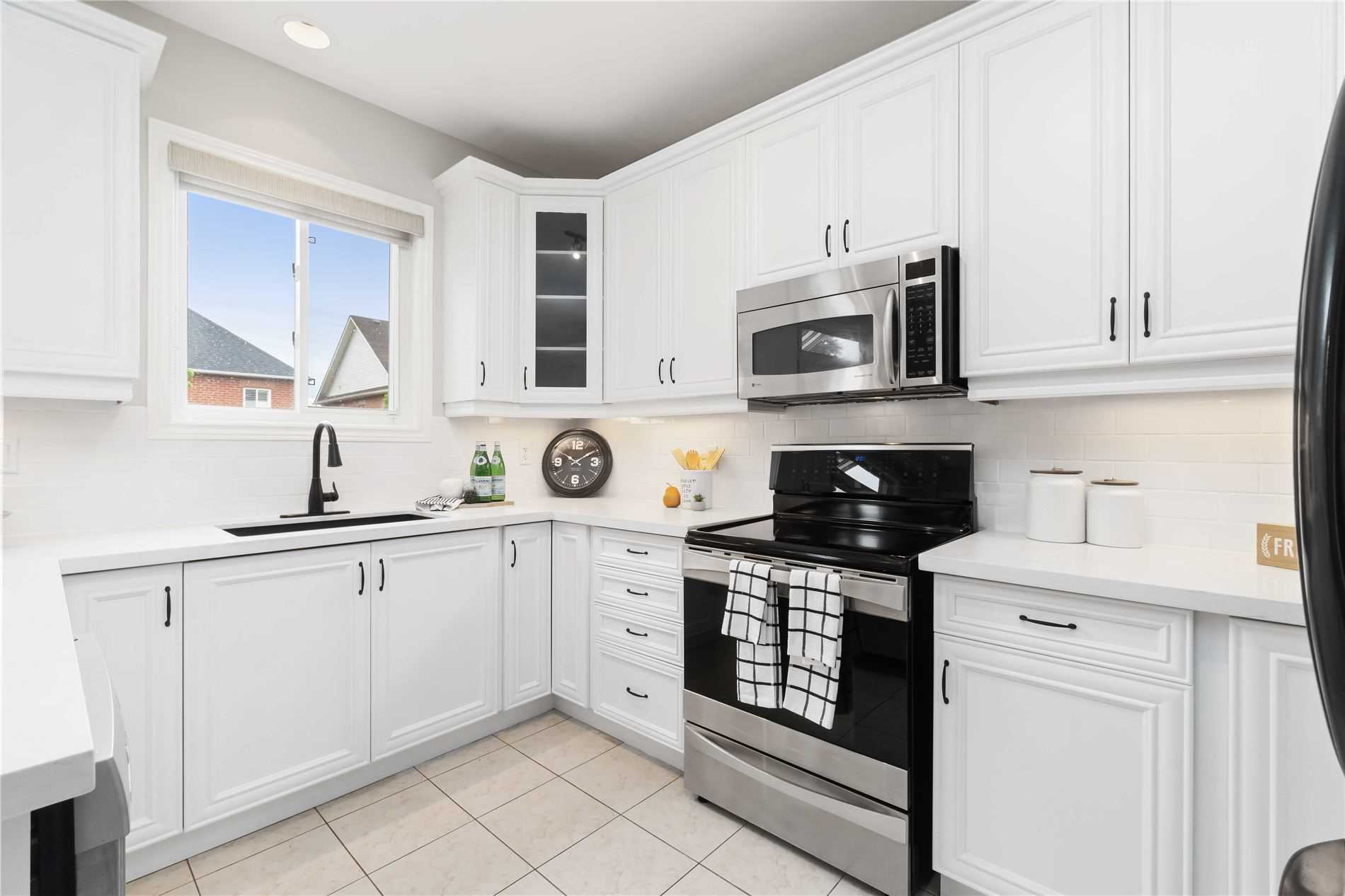 21 Corsham Dr