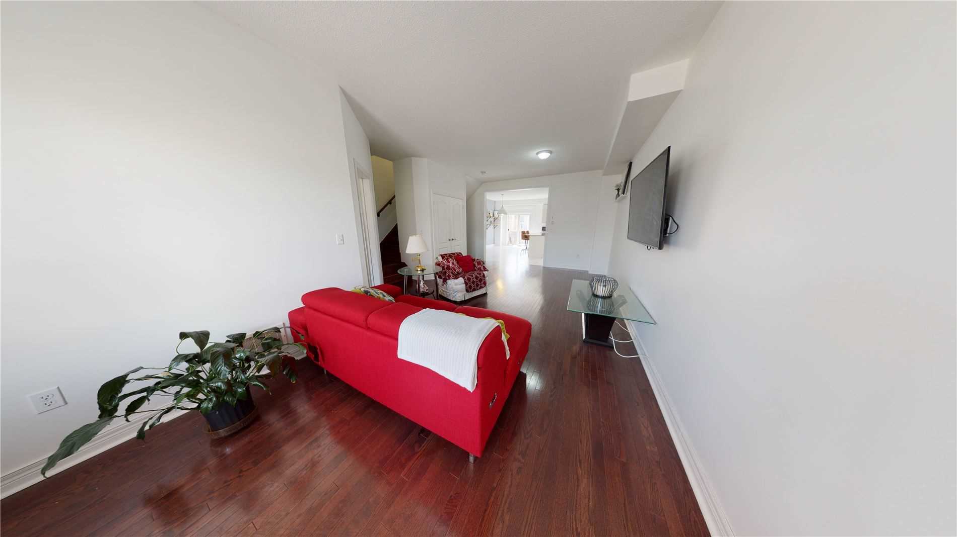 1707 Carousel Dr