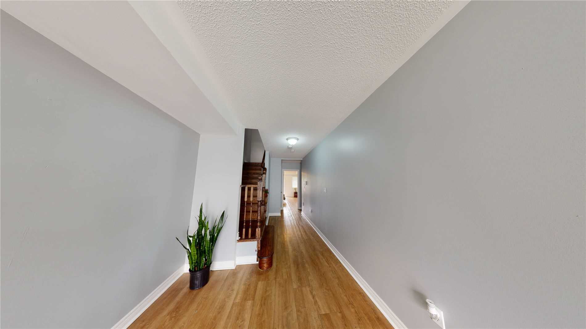 1707 Carousel Dr