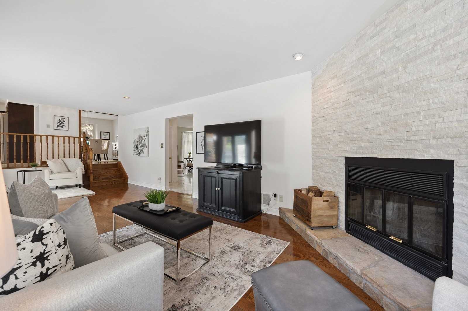 1276 Abbey Rd