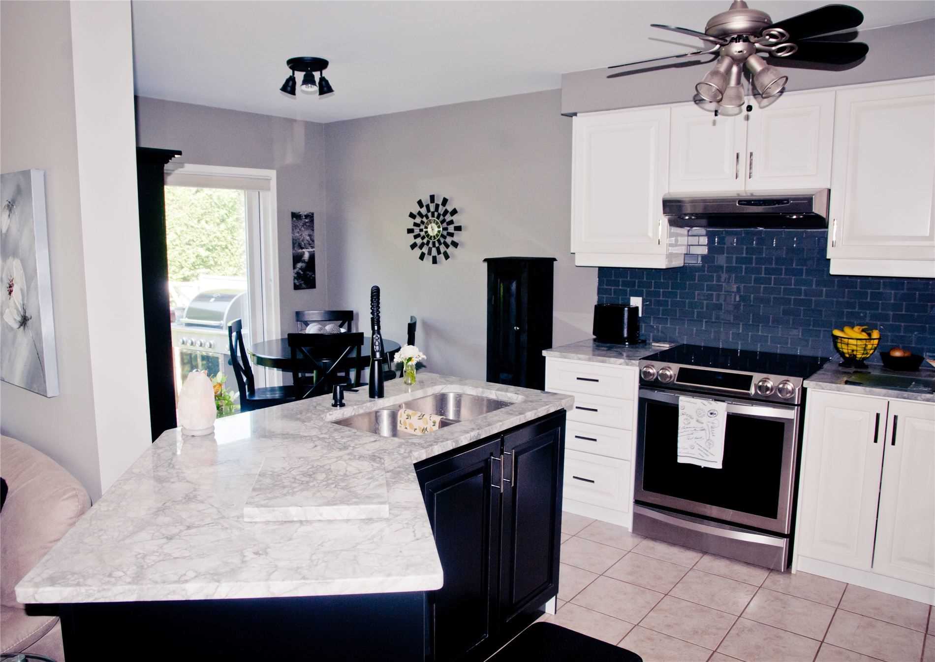 512 Sandalwood Crt