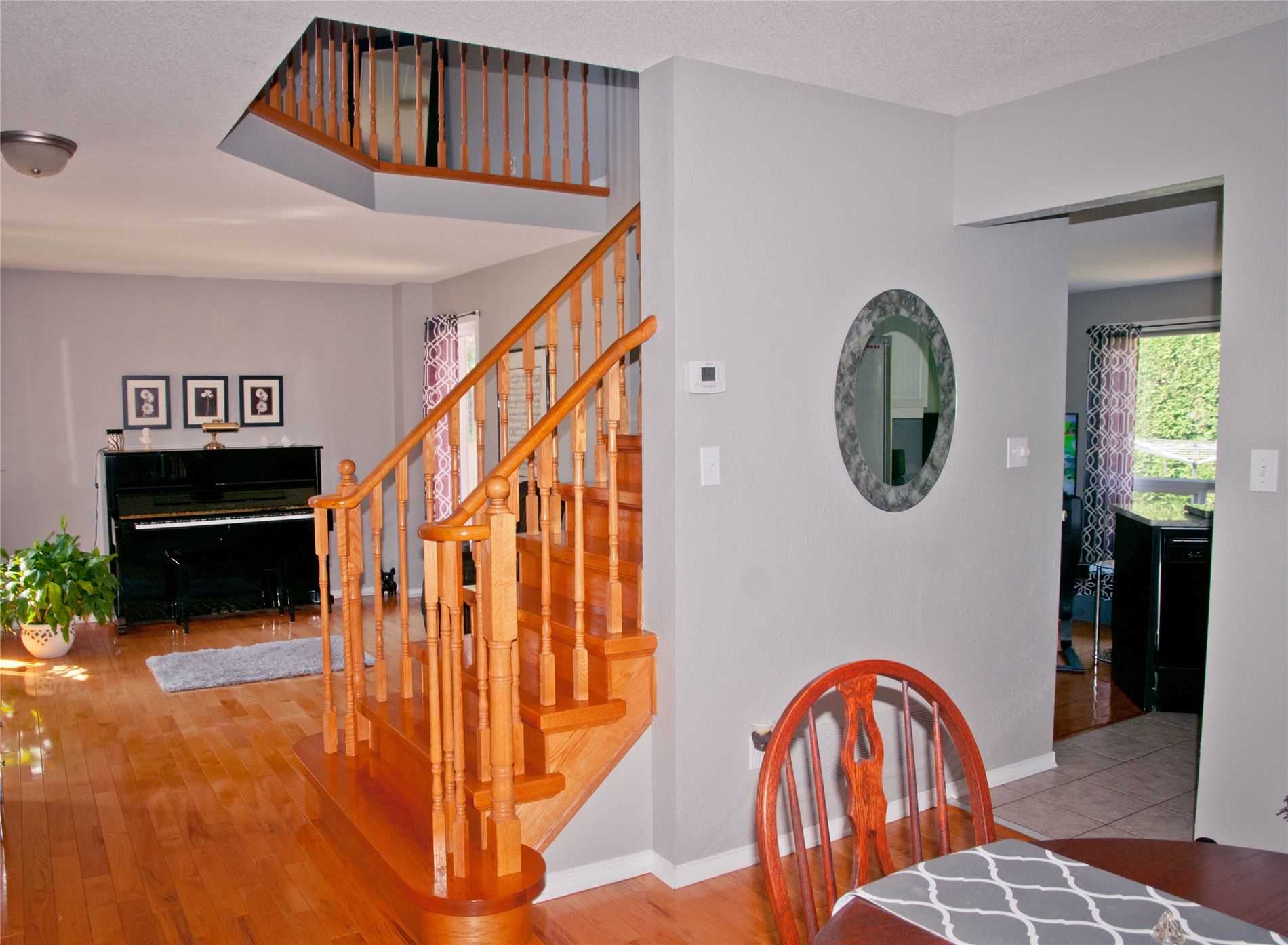 512 Sandalwood Crt
