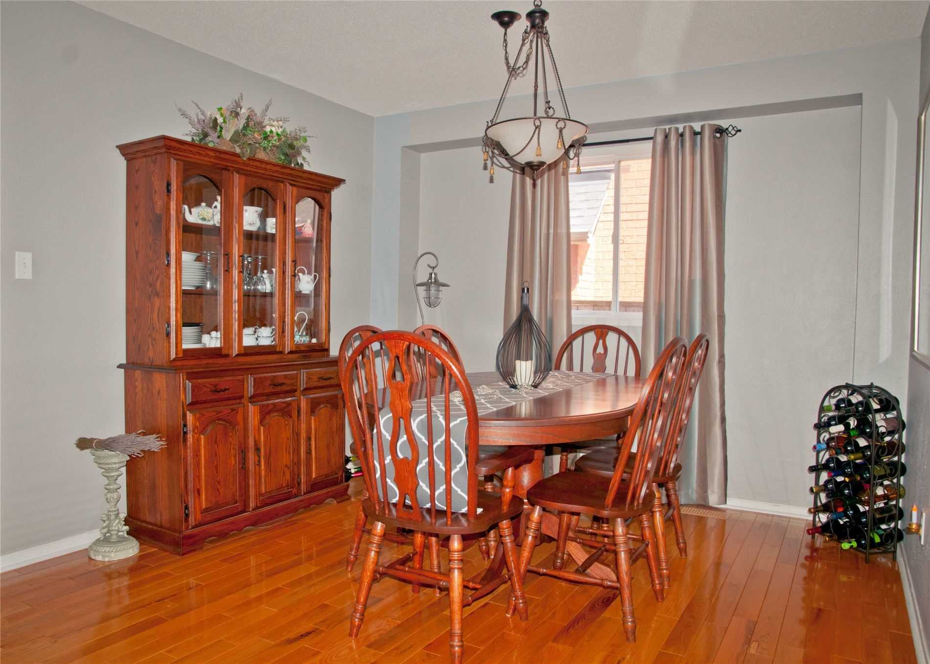 512 Sandalwood Crt