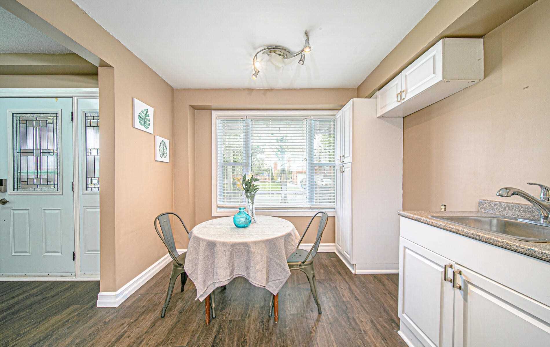 63 Stanford Cres