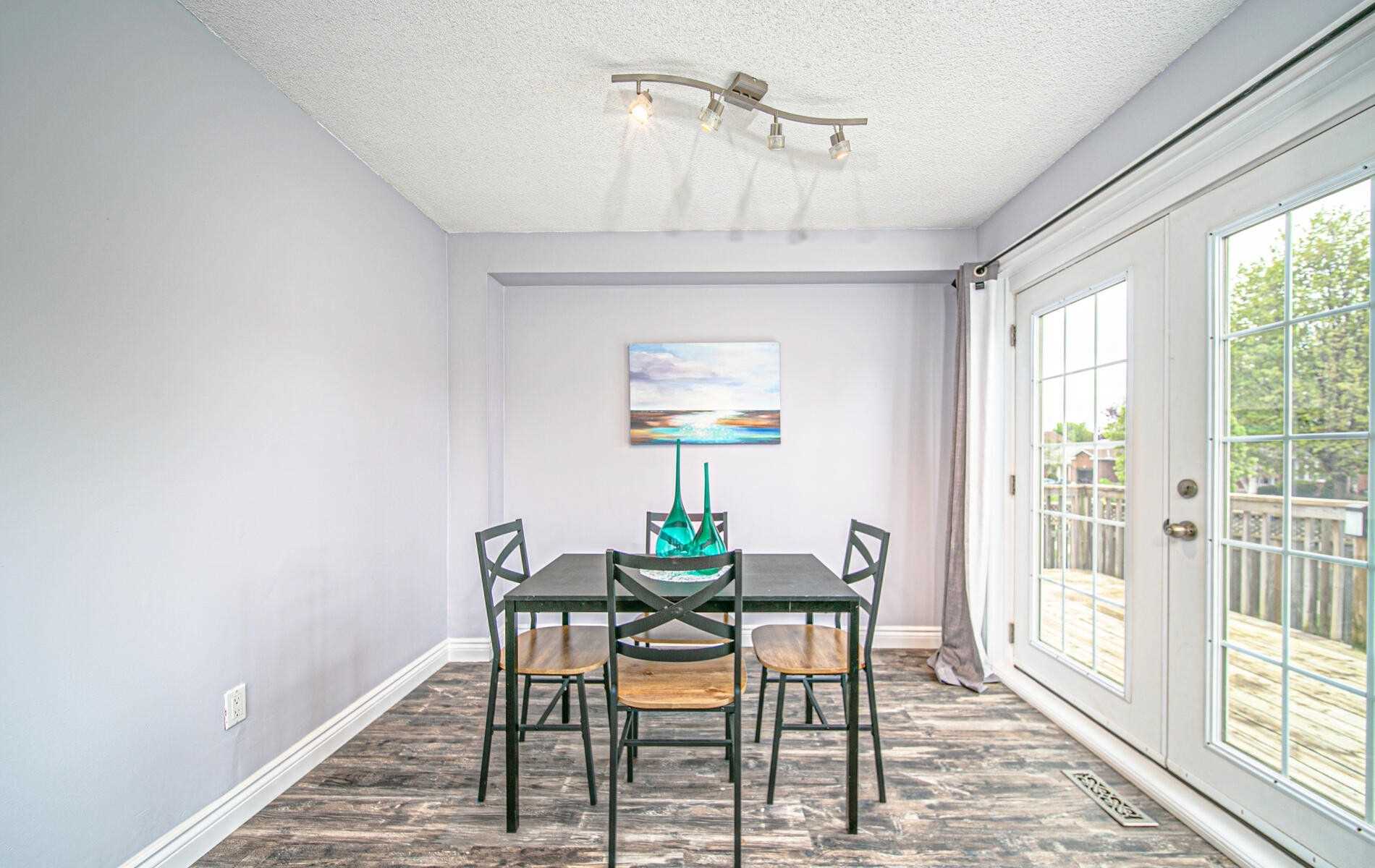 63 Stanford Cres