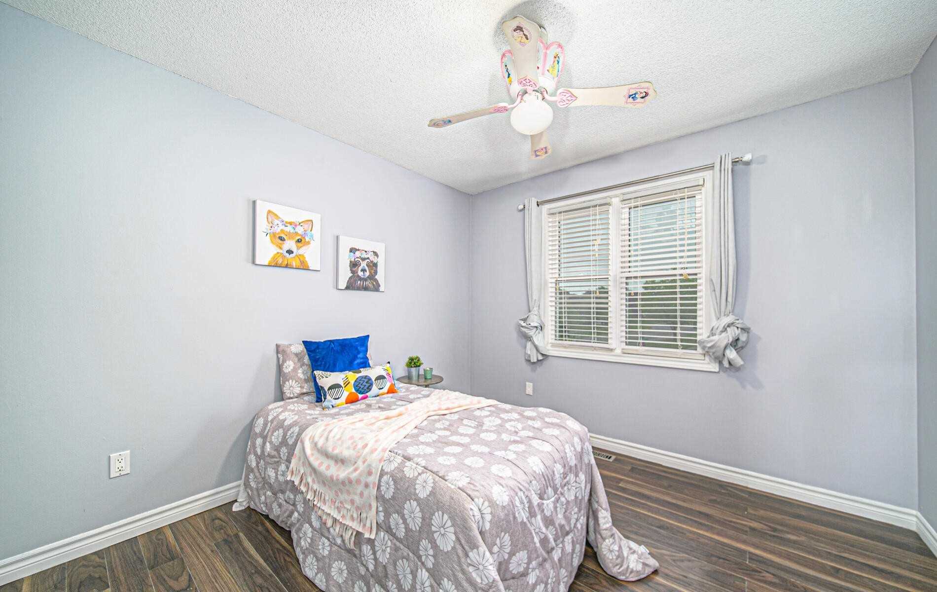 63 Stanford Cres