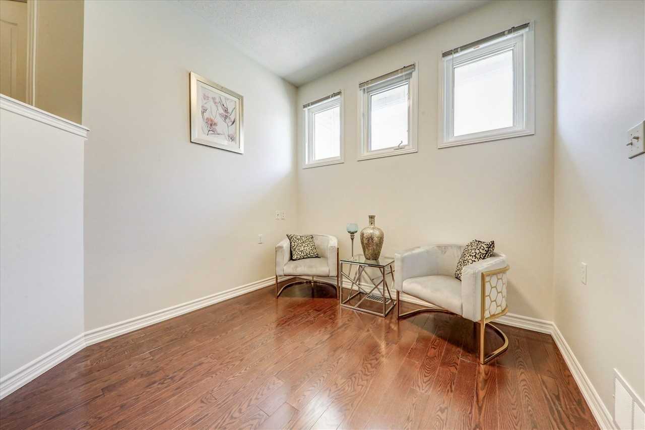 6 Southam St
