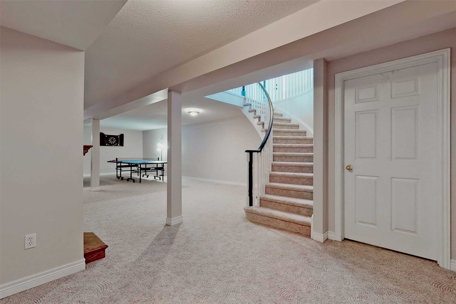 207 Aldred Dr