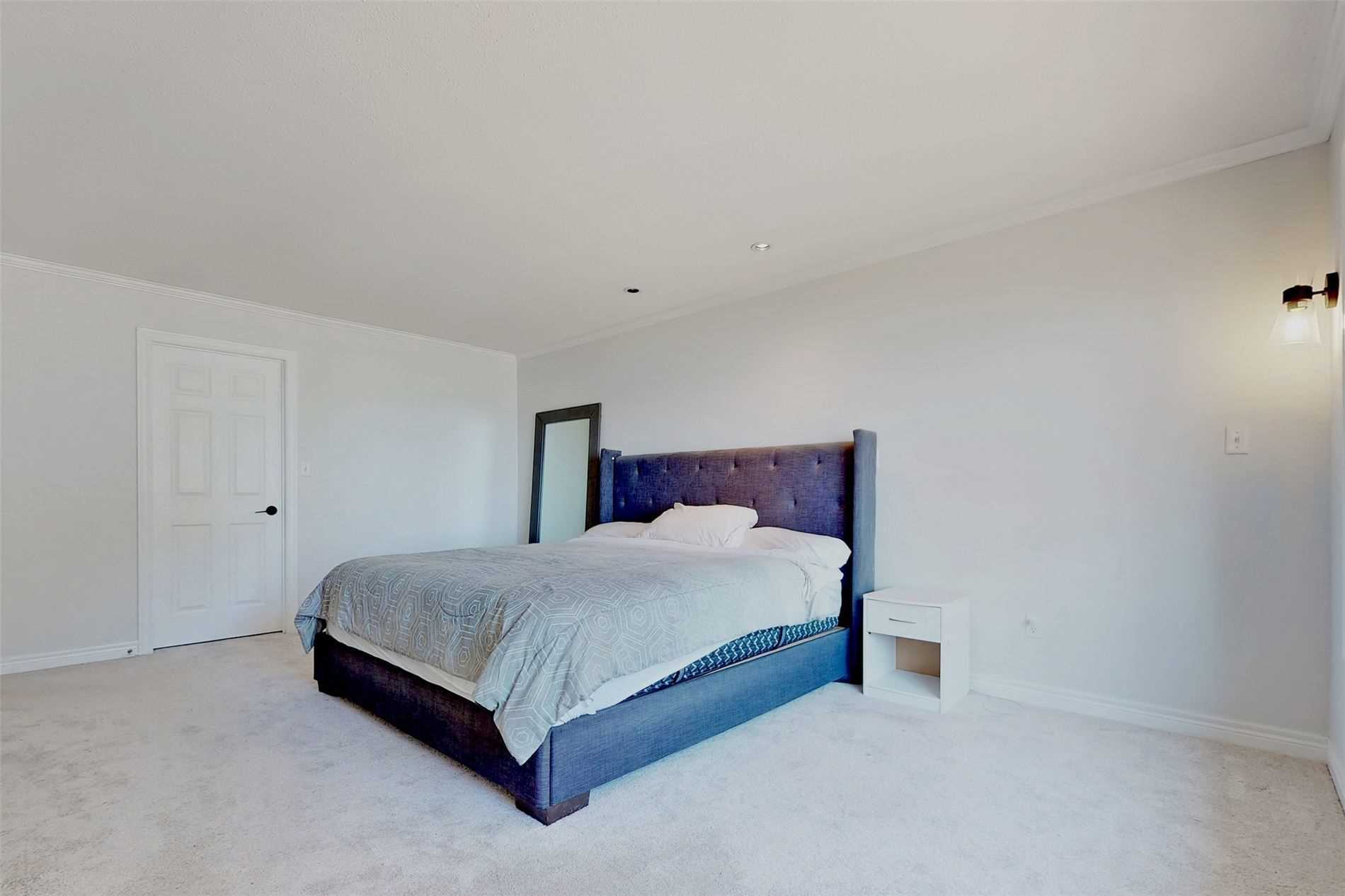 207 Aldred Dr