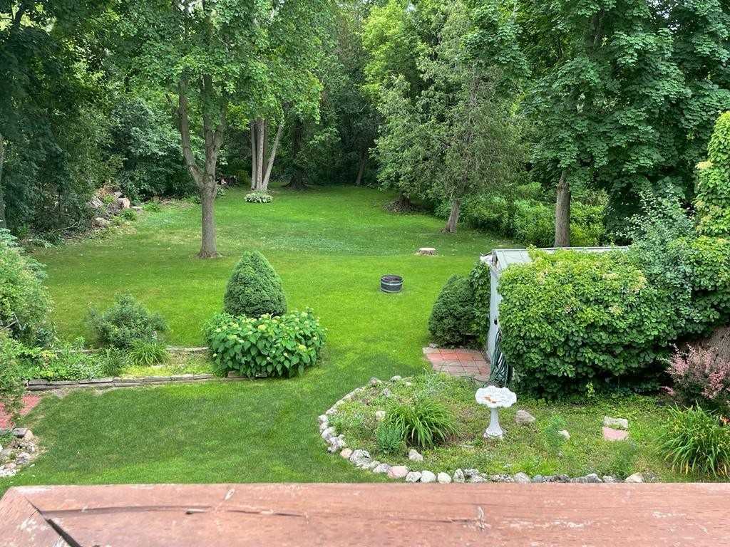 542 Dianne Dr