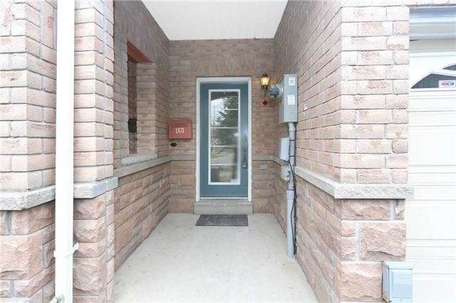 160 Bayly St W