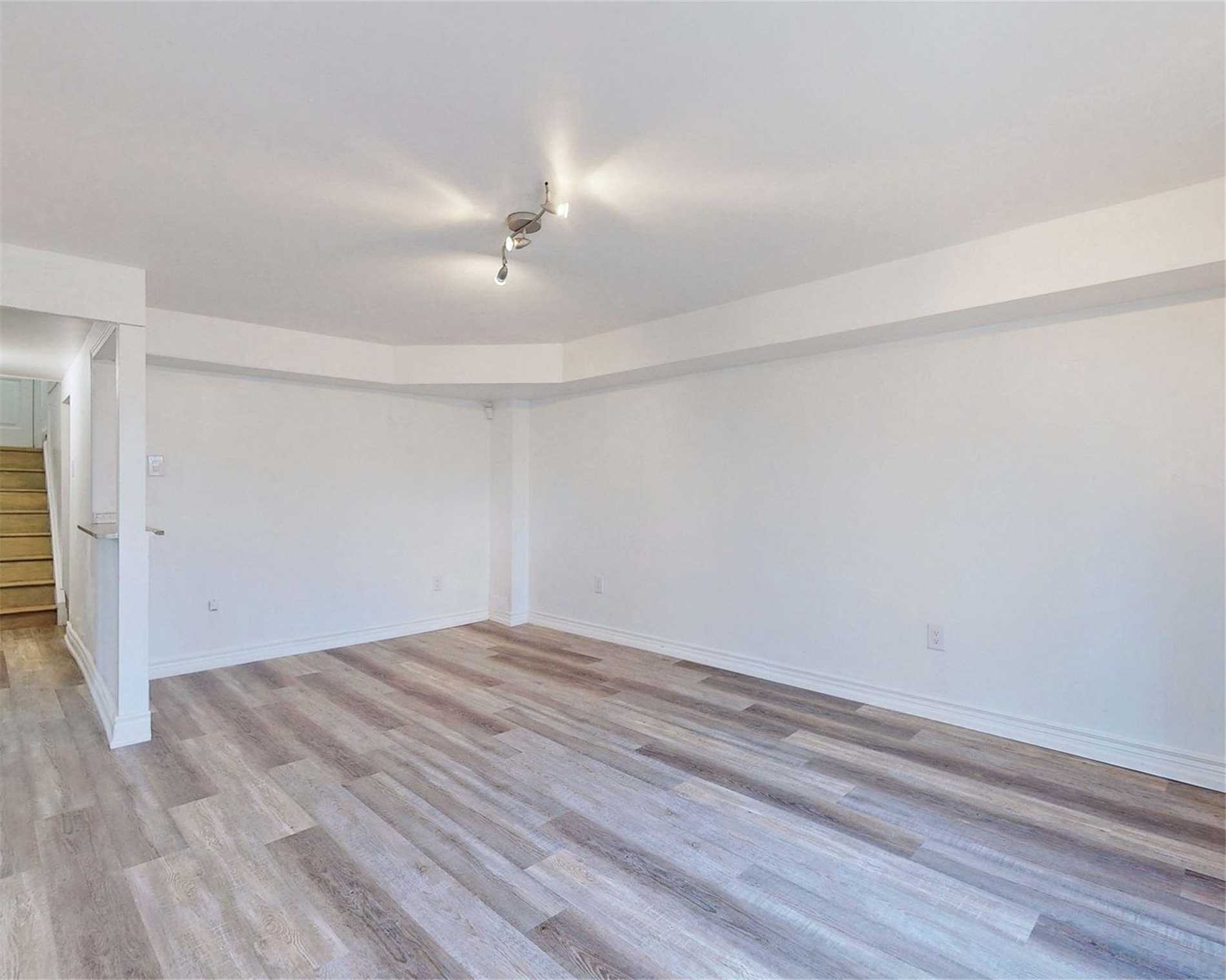 826 Scarborough Golf Clu Rd