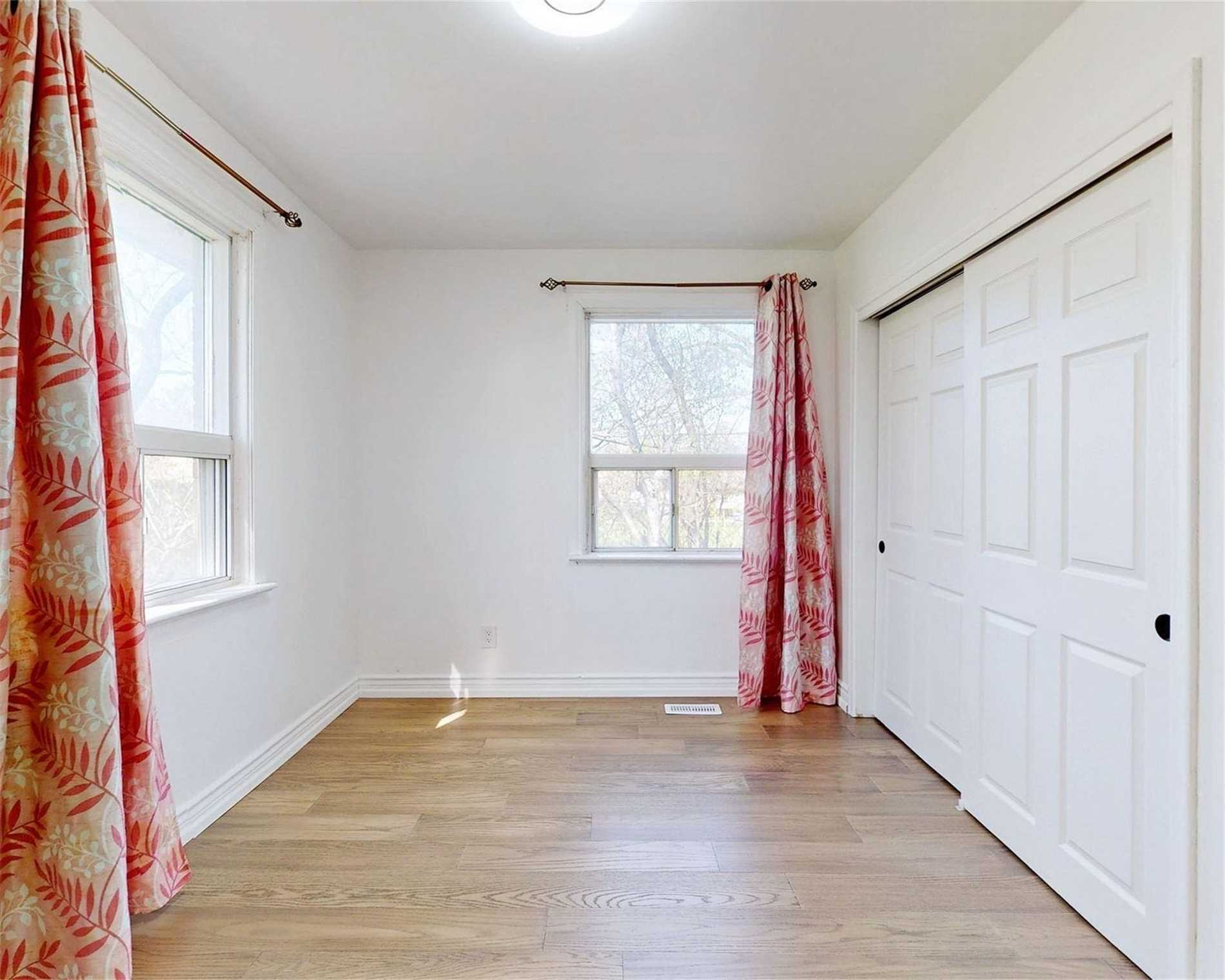 826 Scarborough Golf Clu Rd