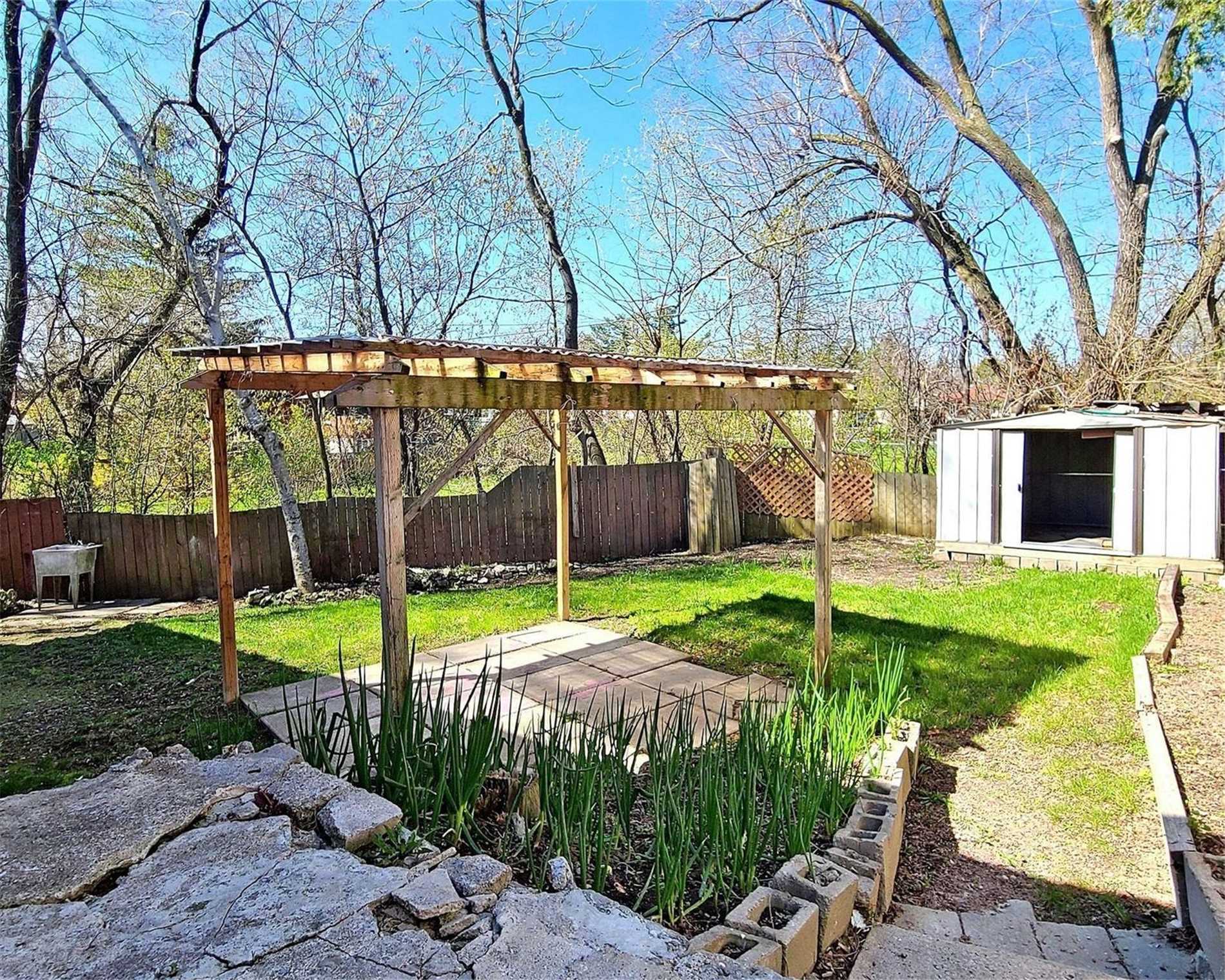 826 Scarborough Golf Clu Rd
