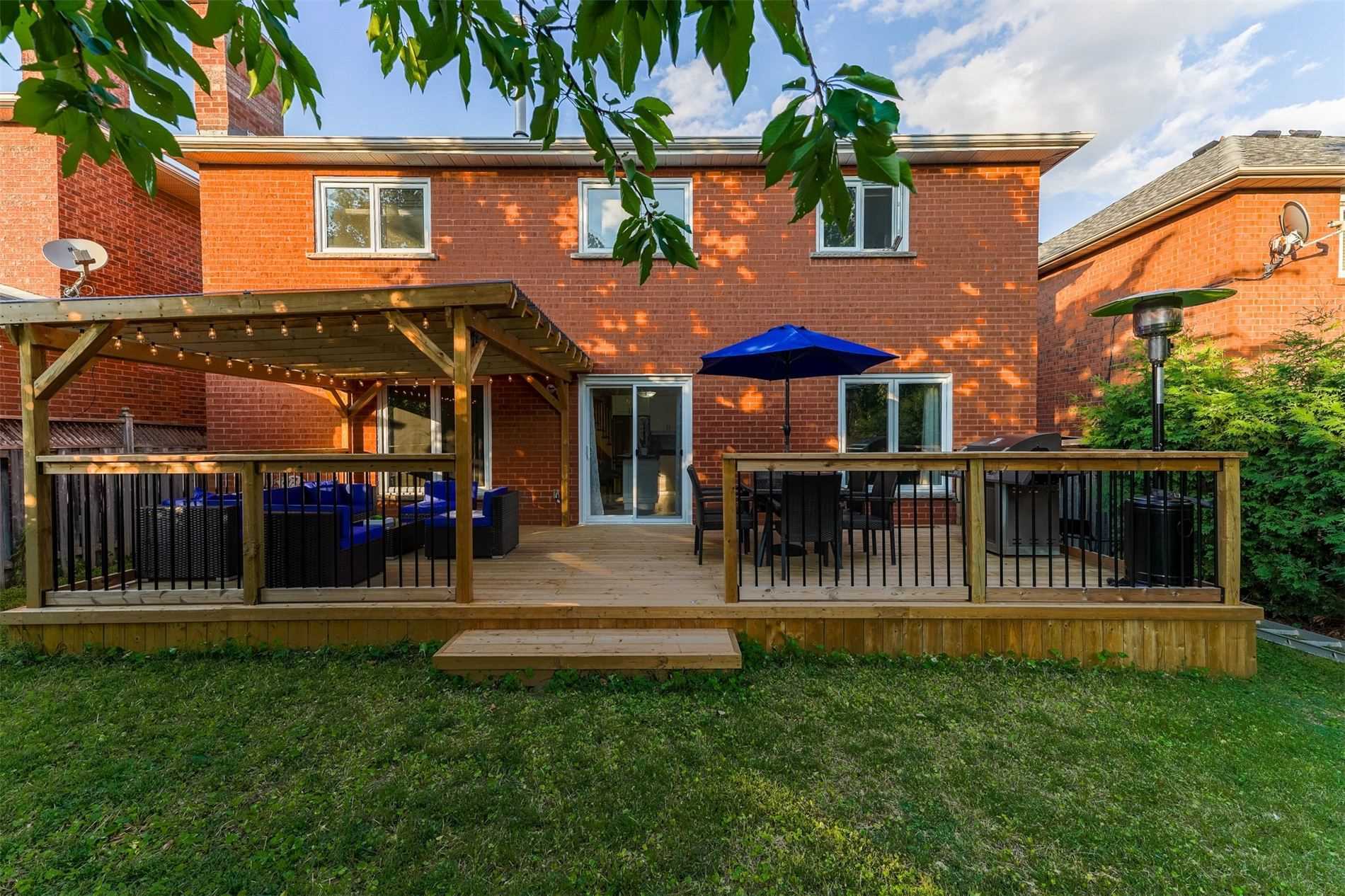 3 Mayfield Cres
