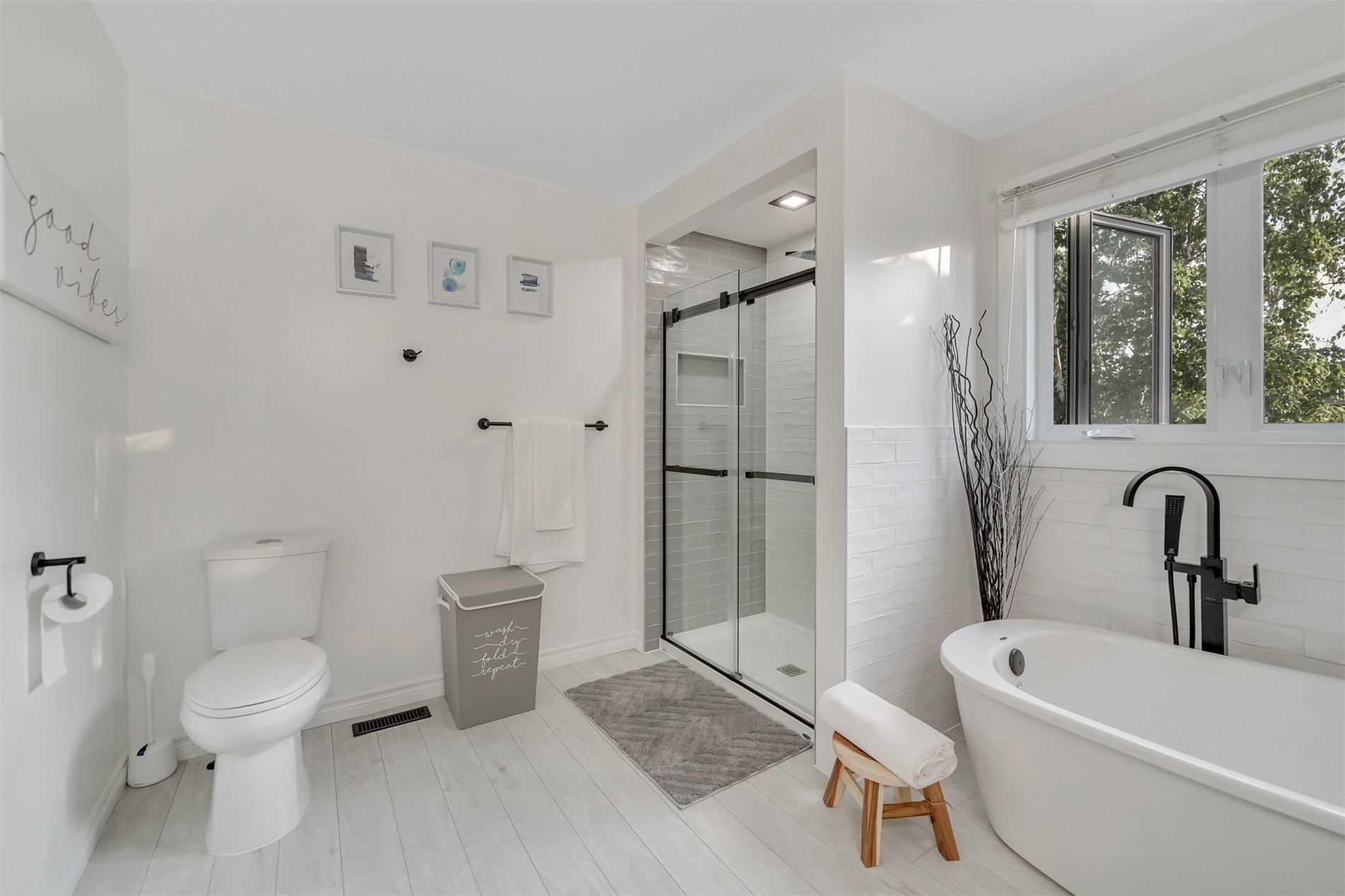 3 Mayfield Cres