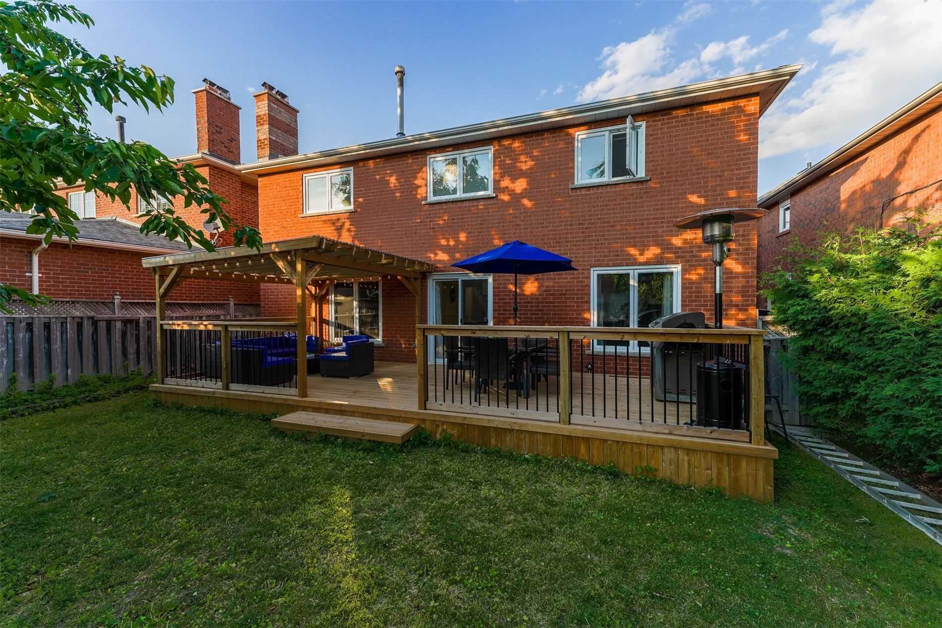 3 Mayfield Cres