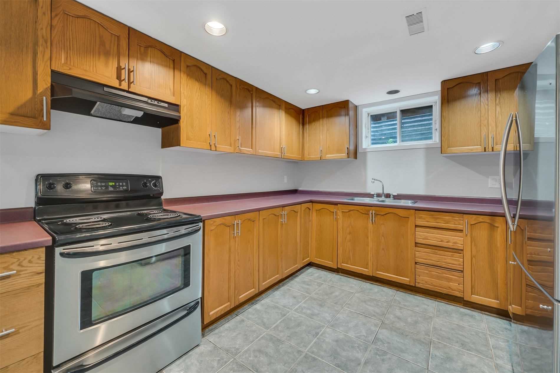 3 Mayfield Cres